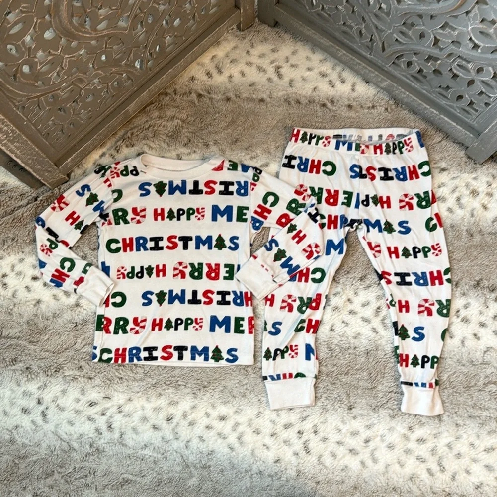 Carter’s Christmas matching set kids size 3T candy cane pajamas holiday winter